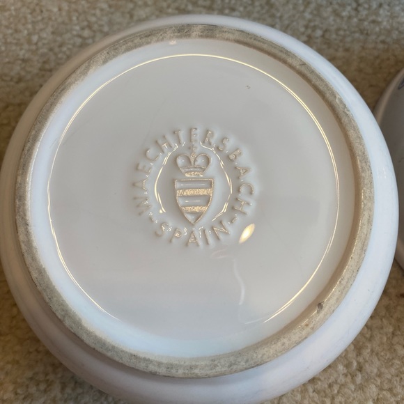 Quaker Oats Stoneware Bowl Pair with small enamels handled floral pitcher - Picture 7 of 7